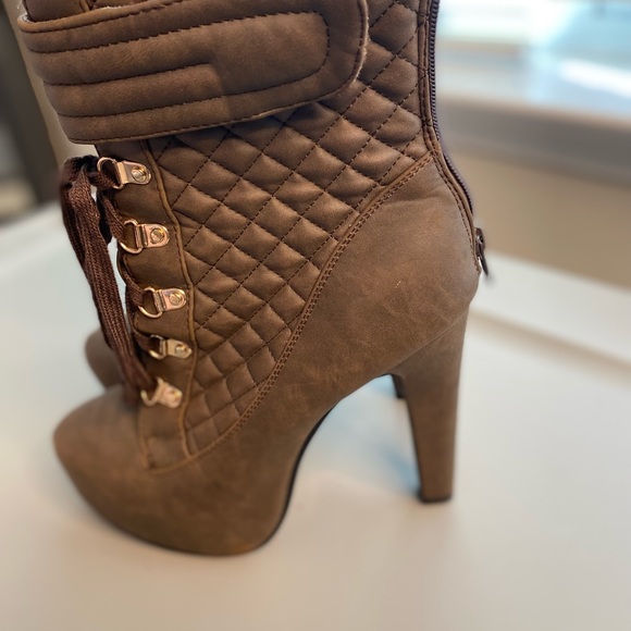 Fall Boots! - Picture 5 of 5